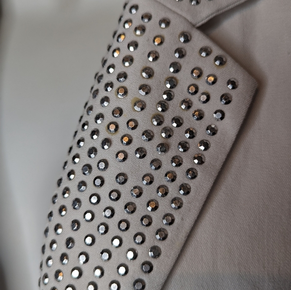 White blazer with collar embellishments - Picture 6 of 6